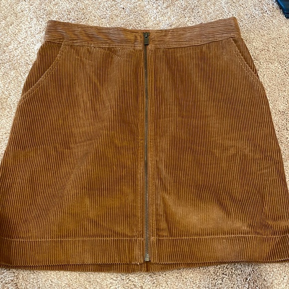 Gap skirt - Picture 1 of 3